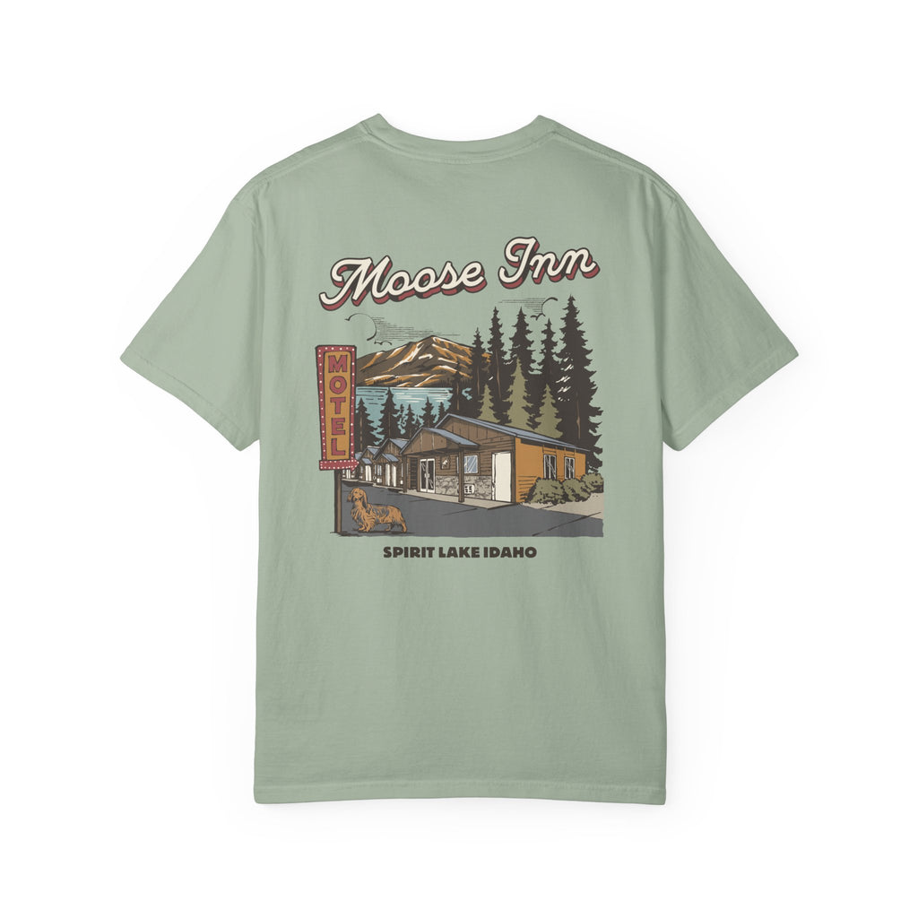 Moose Inn Welcome T-Shirt — Retro Dachshund Cabin Tee