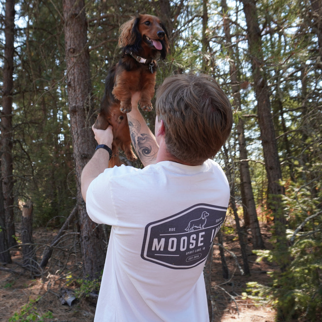 Moose Inn Logo T‑Shirt — Vintage Lodge Graphic Tee